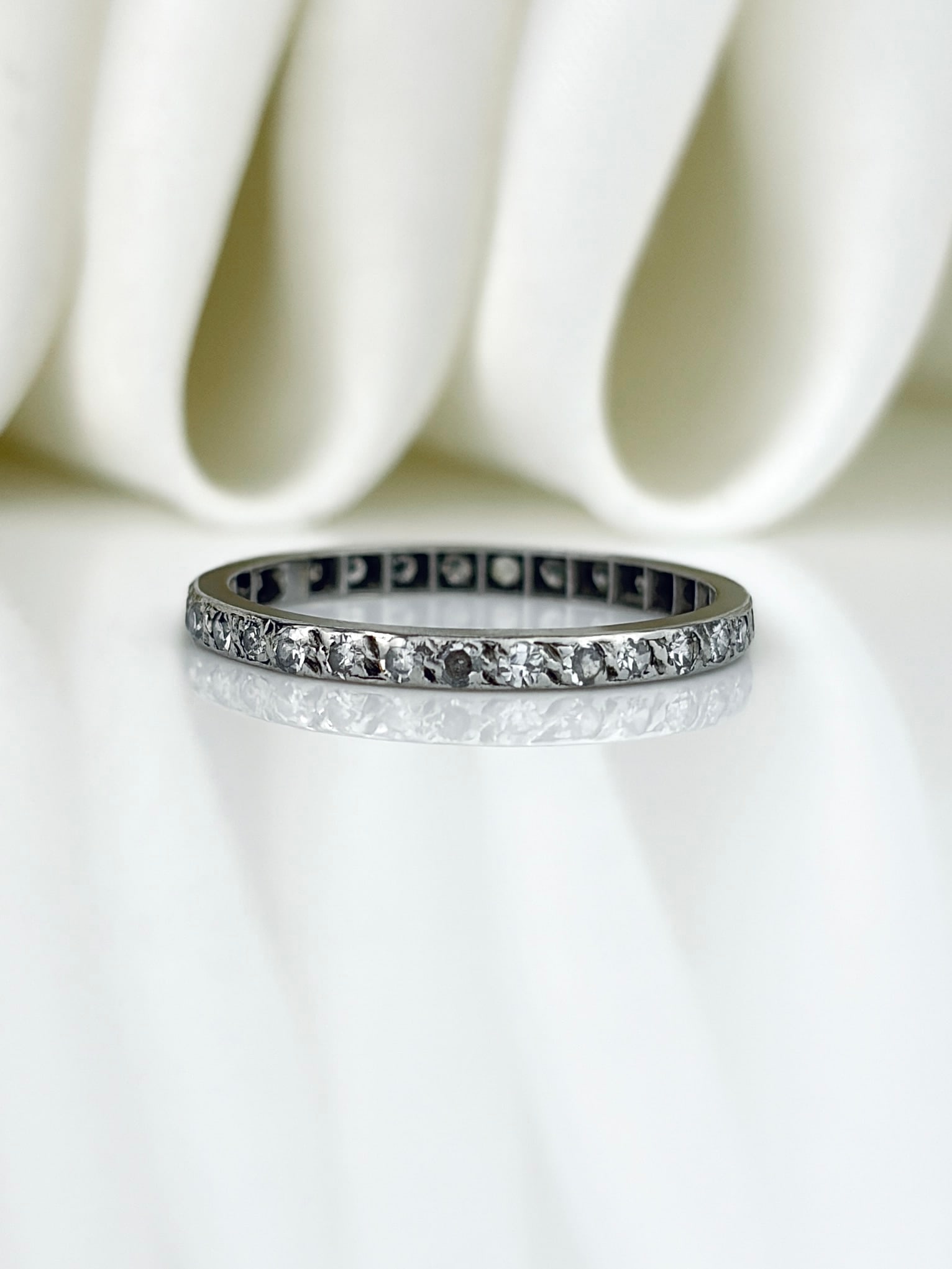 Sweet Antique Art Deco 18ct White Gold Diamond Full Eternity Band Ring: Sweet Antique Art Deco 18ct White Gold Diamond Full Eternity Band Ring Beautiful full eternity ring!