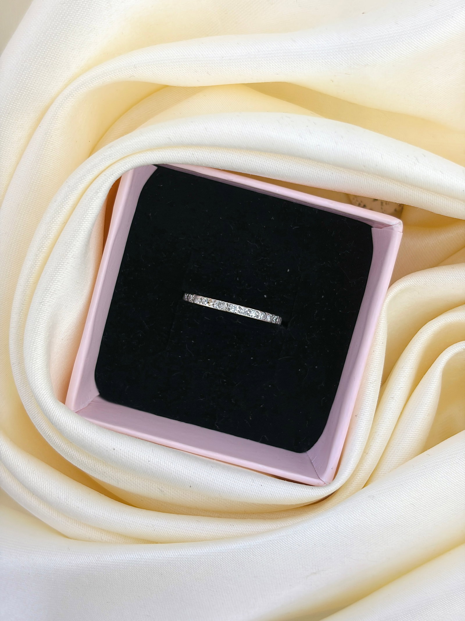 Sweet Antique Art Deco 18ct White Gold Diamond Full Eternity Band Ring - 8