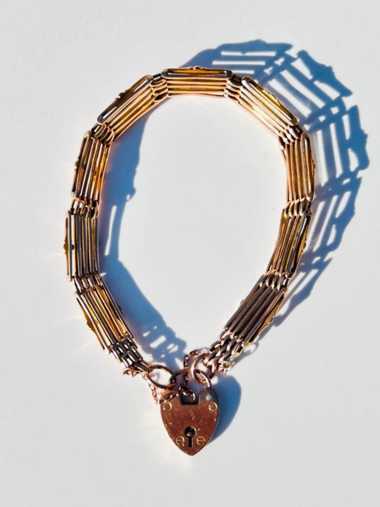 *Antique 9ct Gold Gate Bracelet with Heart Padlock - 5