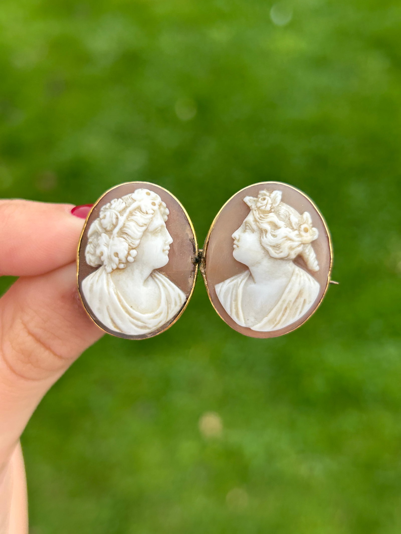 Antique Gold Double Cameo Brooch - 10