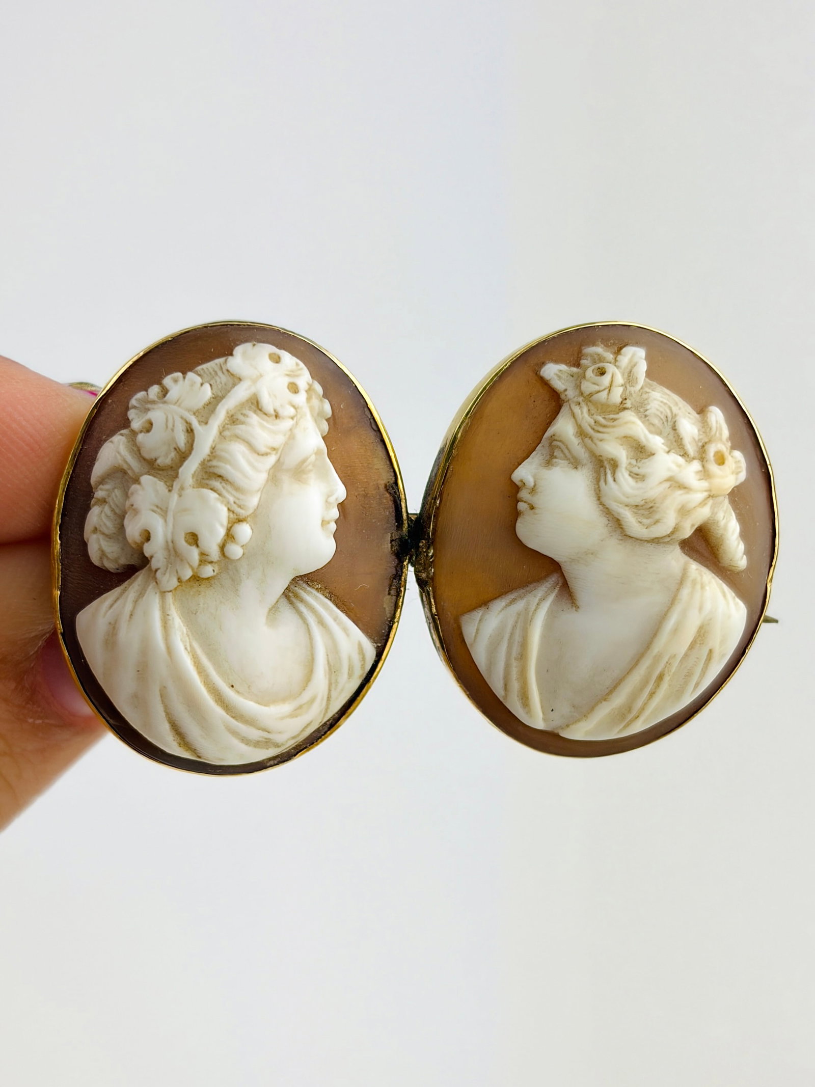 Antique Gold Double Cameo Brooch - 11