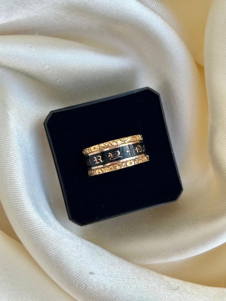 Antique C.1845 Black Enamel Mourning Band Ring in 18ct Gold - 6