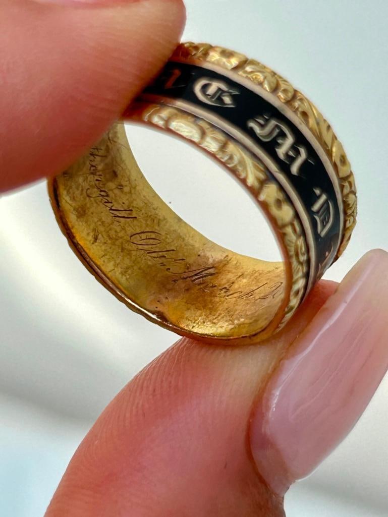 Antique C.1845 Black Enamel Mourning Band Ring in 18ct Gold - 8