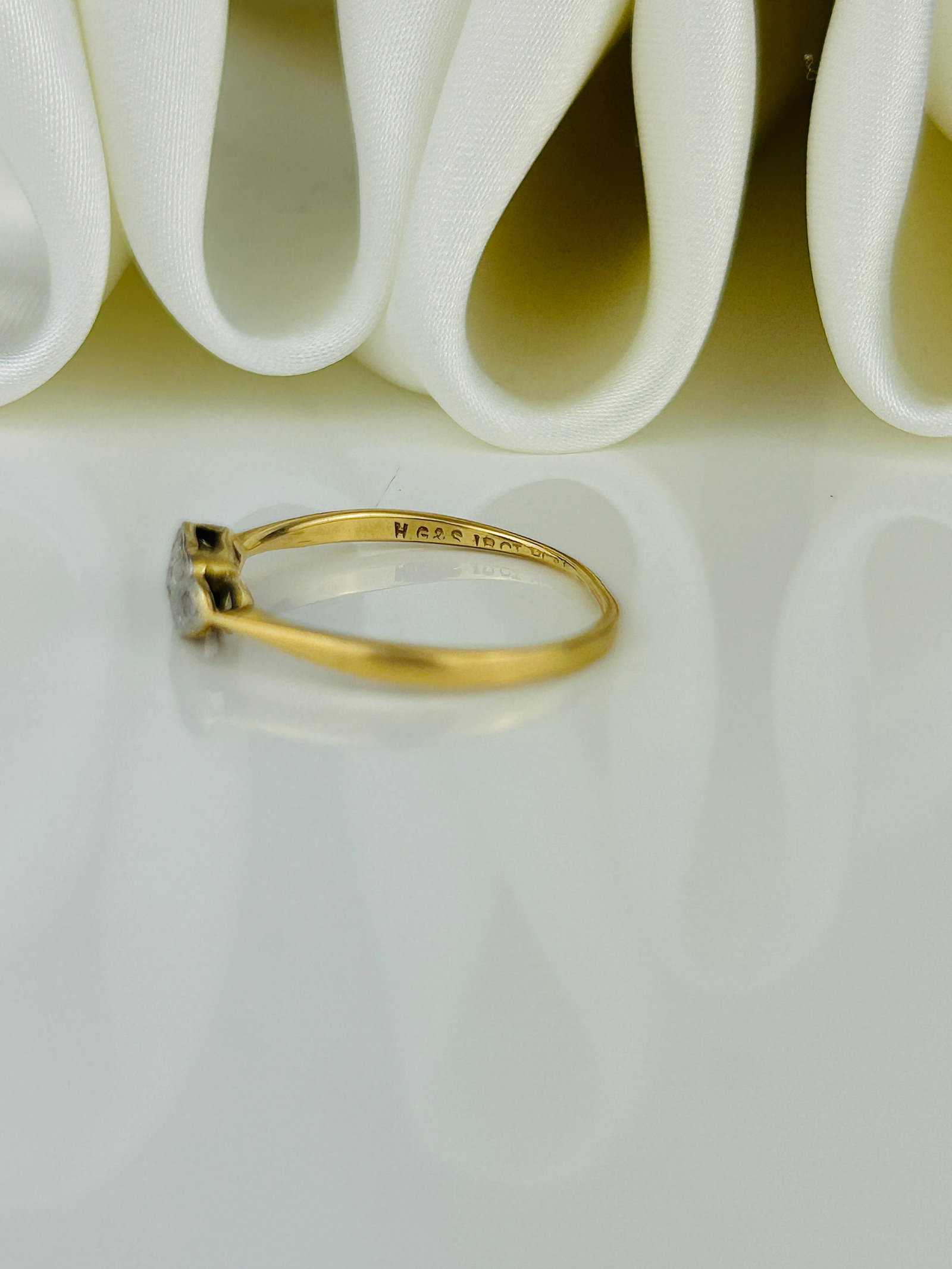 Antique 18ct Gold and Platinum Diamond 3 Stone Ring - 5