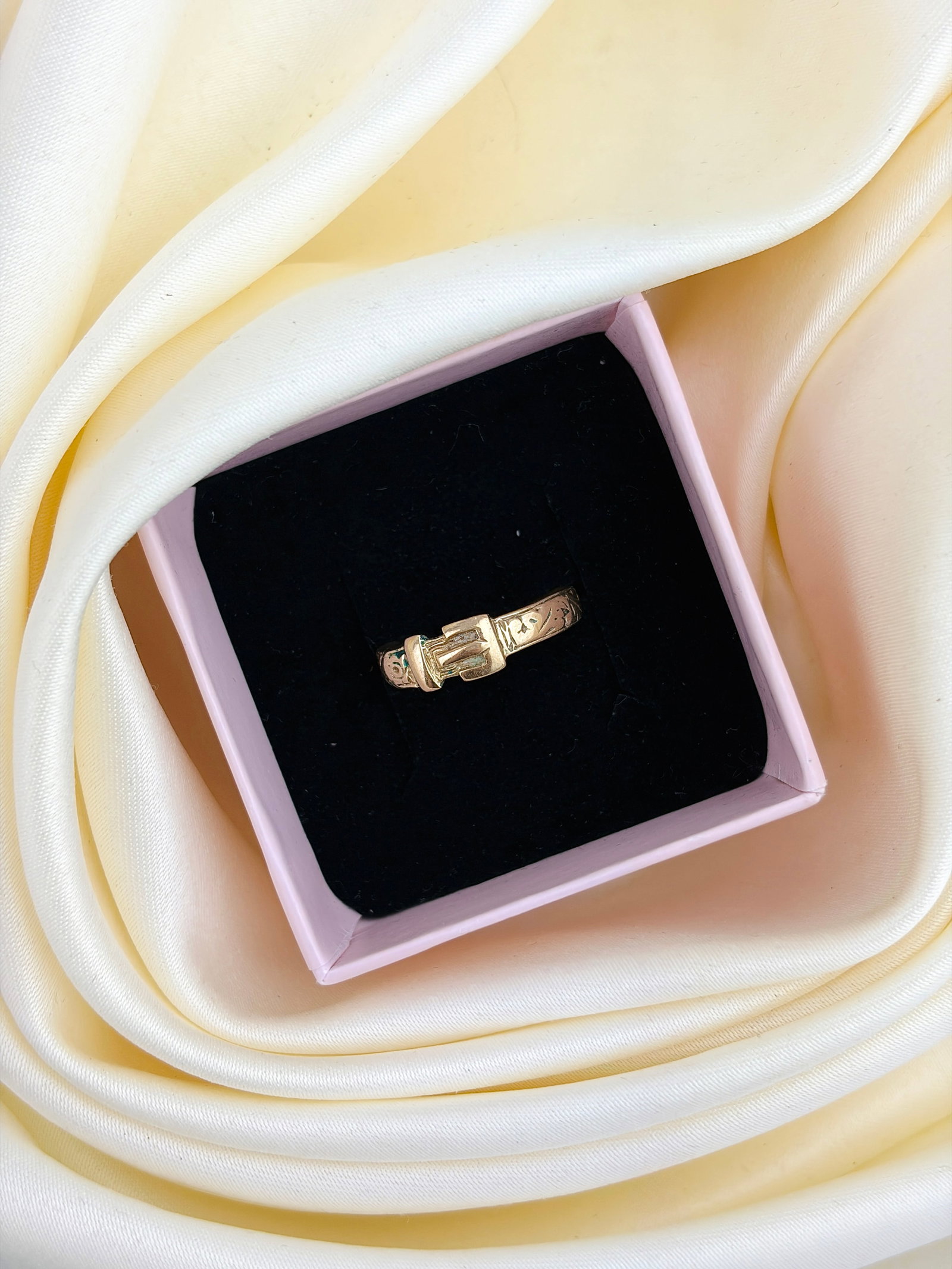 Antique 9ct Yellow Gold Engraved Buckle Band Ring - 9