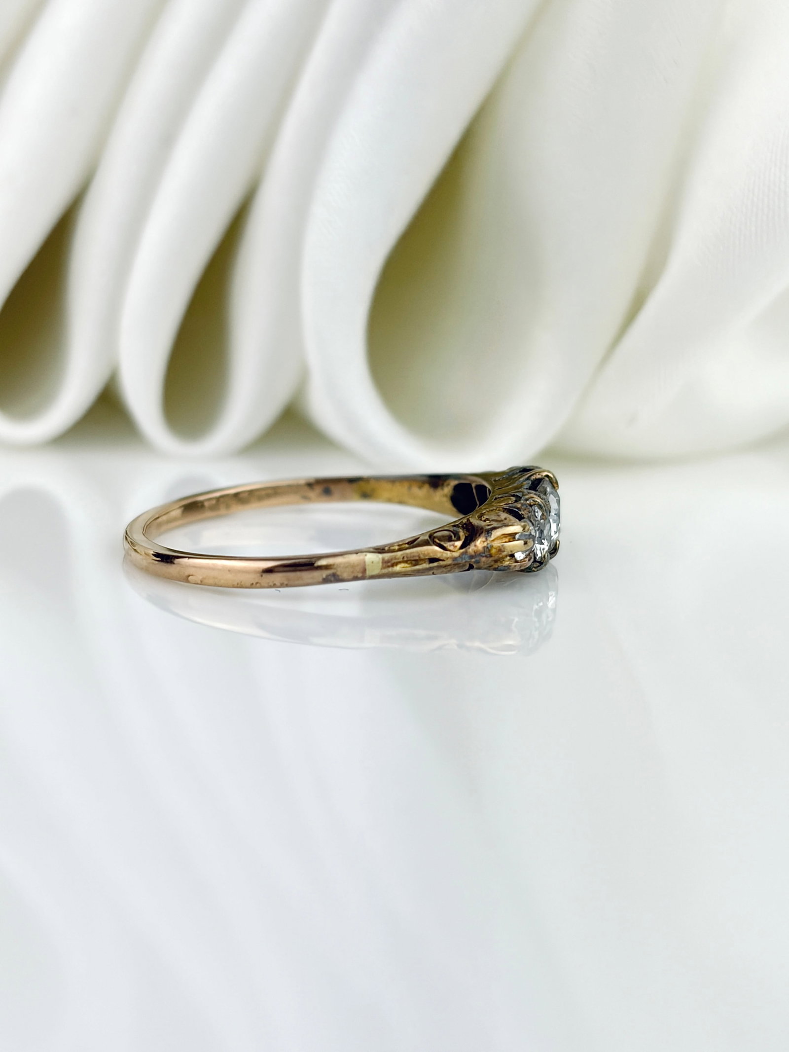 Antique 15ct Yellow Gold Graduated Diamond 5 Stone Ring - 2