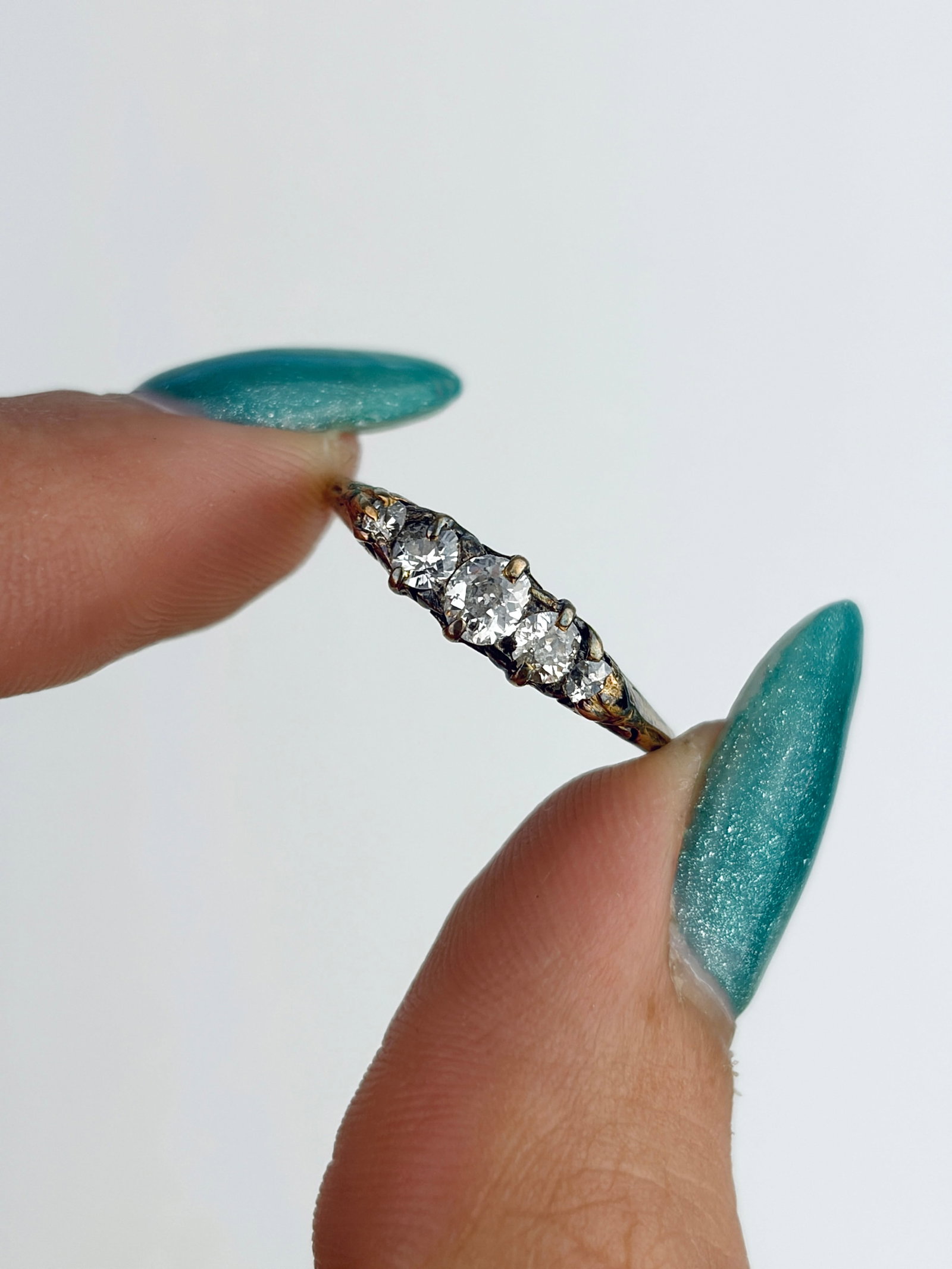 Antique 15ct Yellow Gold Graduated Diamond 5 Stone Ring - 5
