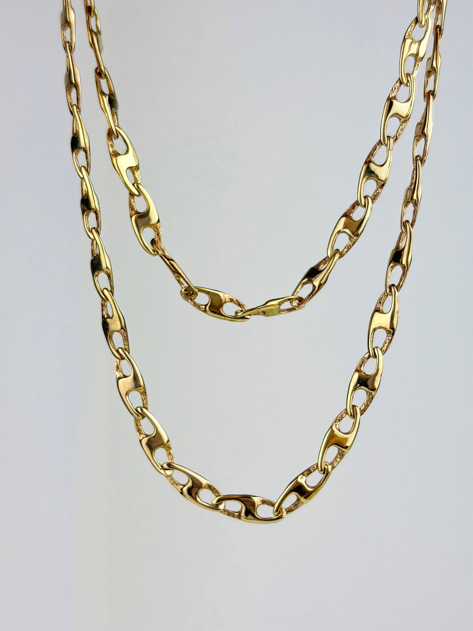9ct Yellow Gold Flat Mariner Link Chain: 9ct Yellow Gold Flat Mariner Link Chain Wonderful half textured links