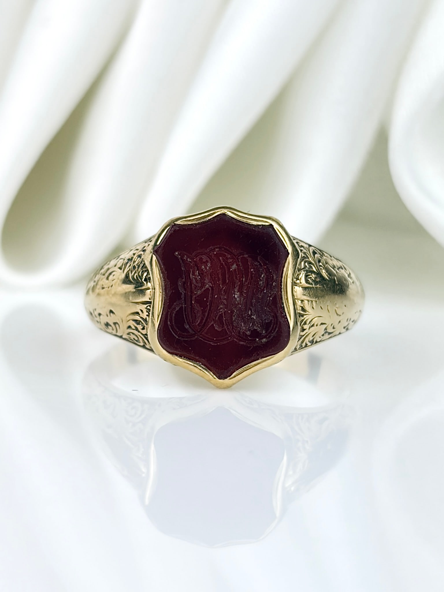 Antique c.1850 18ct Yellow Gold Carnelian Carved Initials Intaglio Ring (1 of 9)