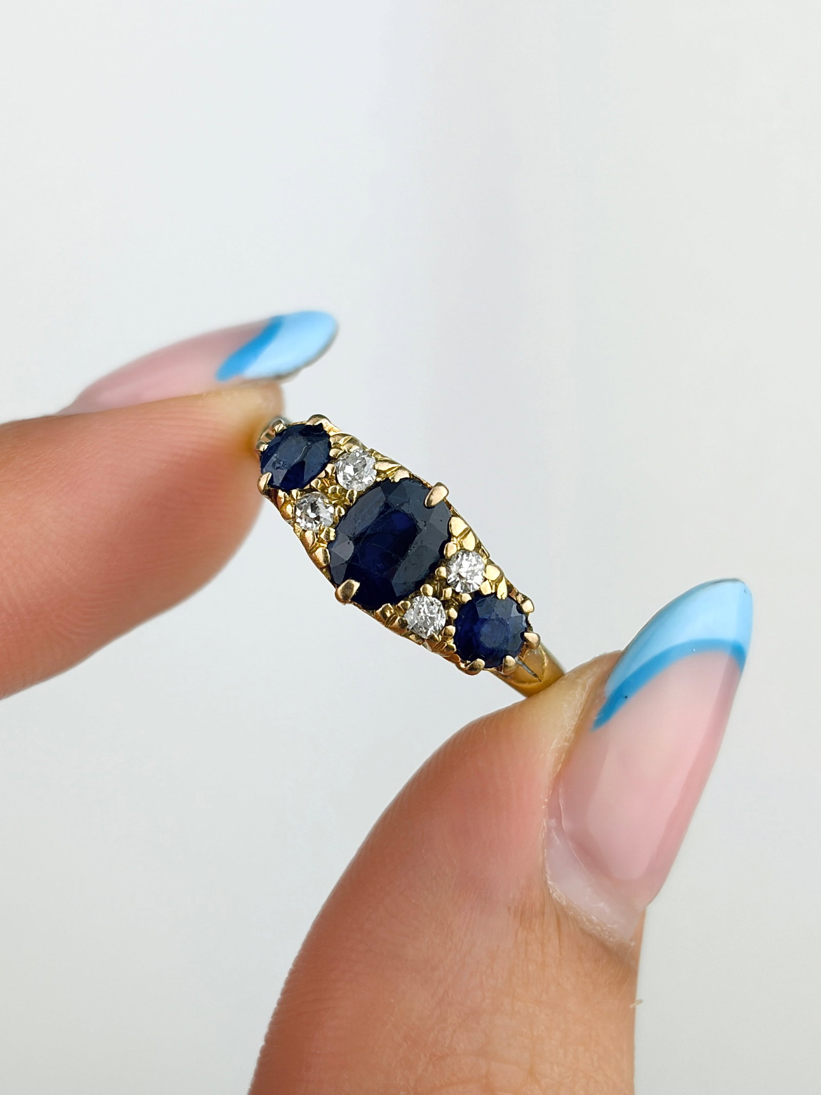 Chunky 18ct Yellow Gold Sapphire And Diamond Ring - 5