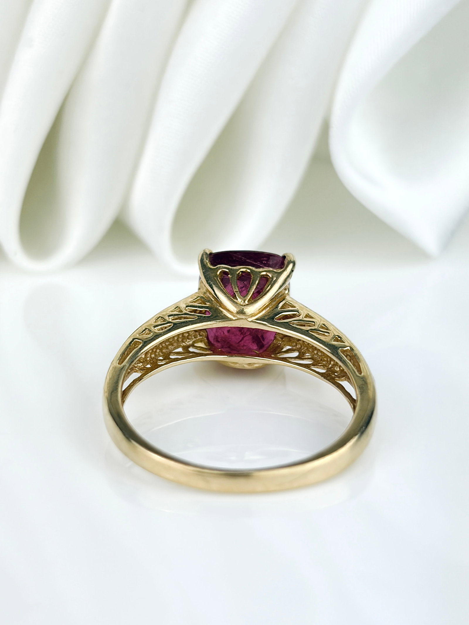 Vintage 14ct Yellow Gold Pink Tourmaline and Diamond Ring - 3