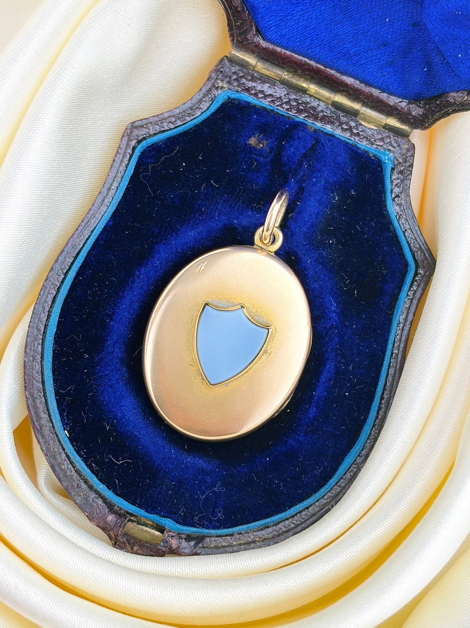 Antique Victorian Era Boxed 18ct Yellow Gold Shield Front Locket Pendant (1 of 5)