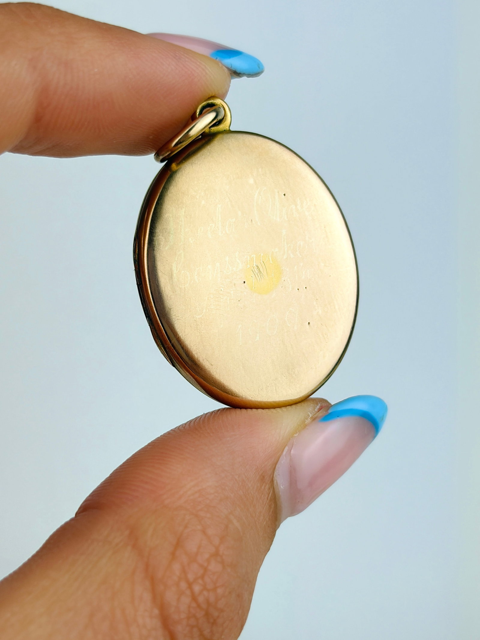 Antique Victorian Era Boxed 18ct Yellow Gold Shield Front Locket Pendant - 5