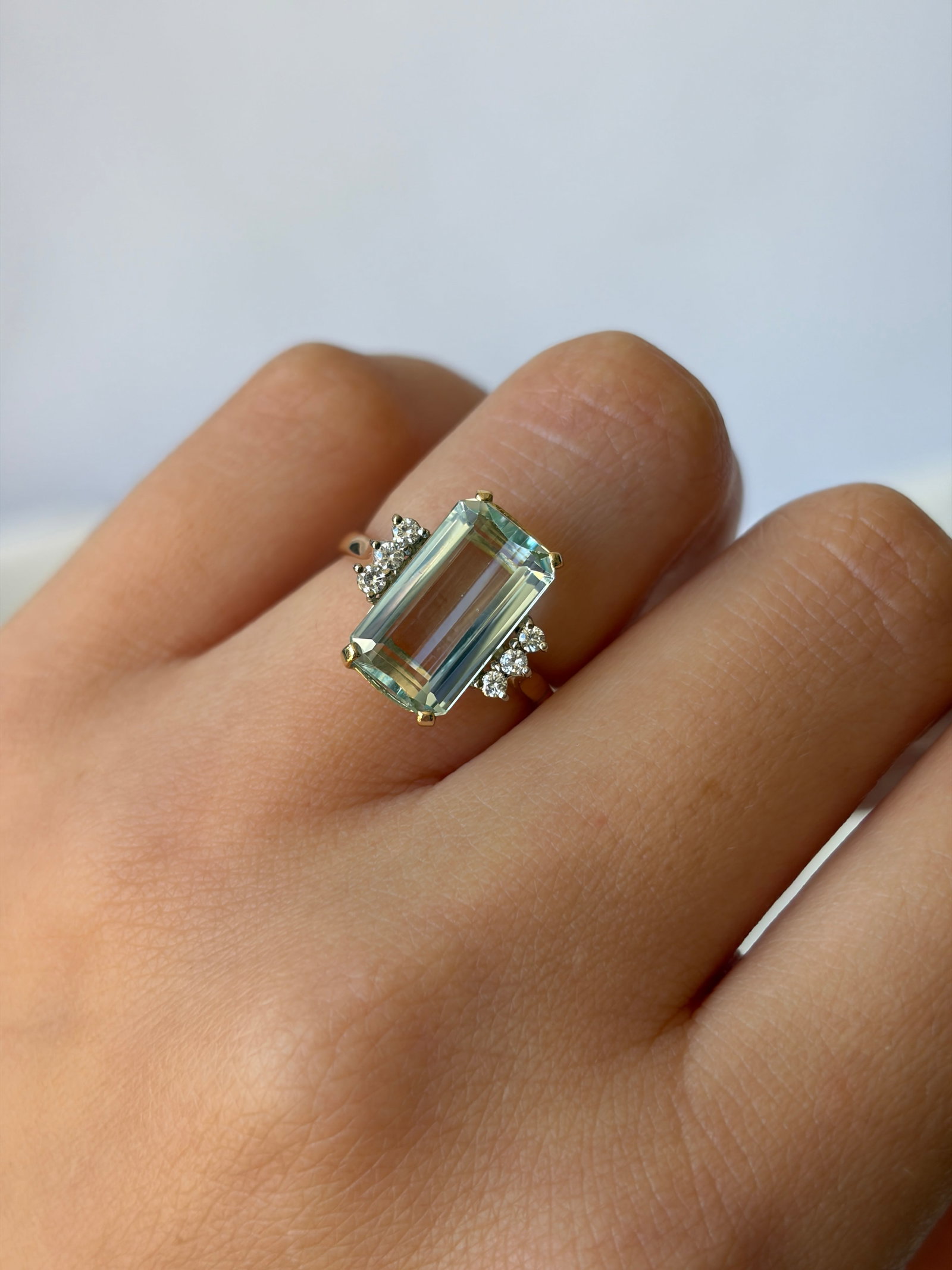 Sweet 9ct Yellow Gold Emerald Cut Aquamarine And Diamond Shoulders Ring - 11