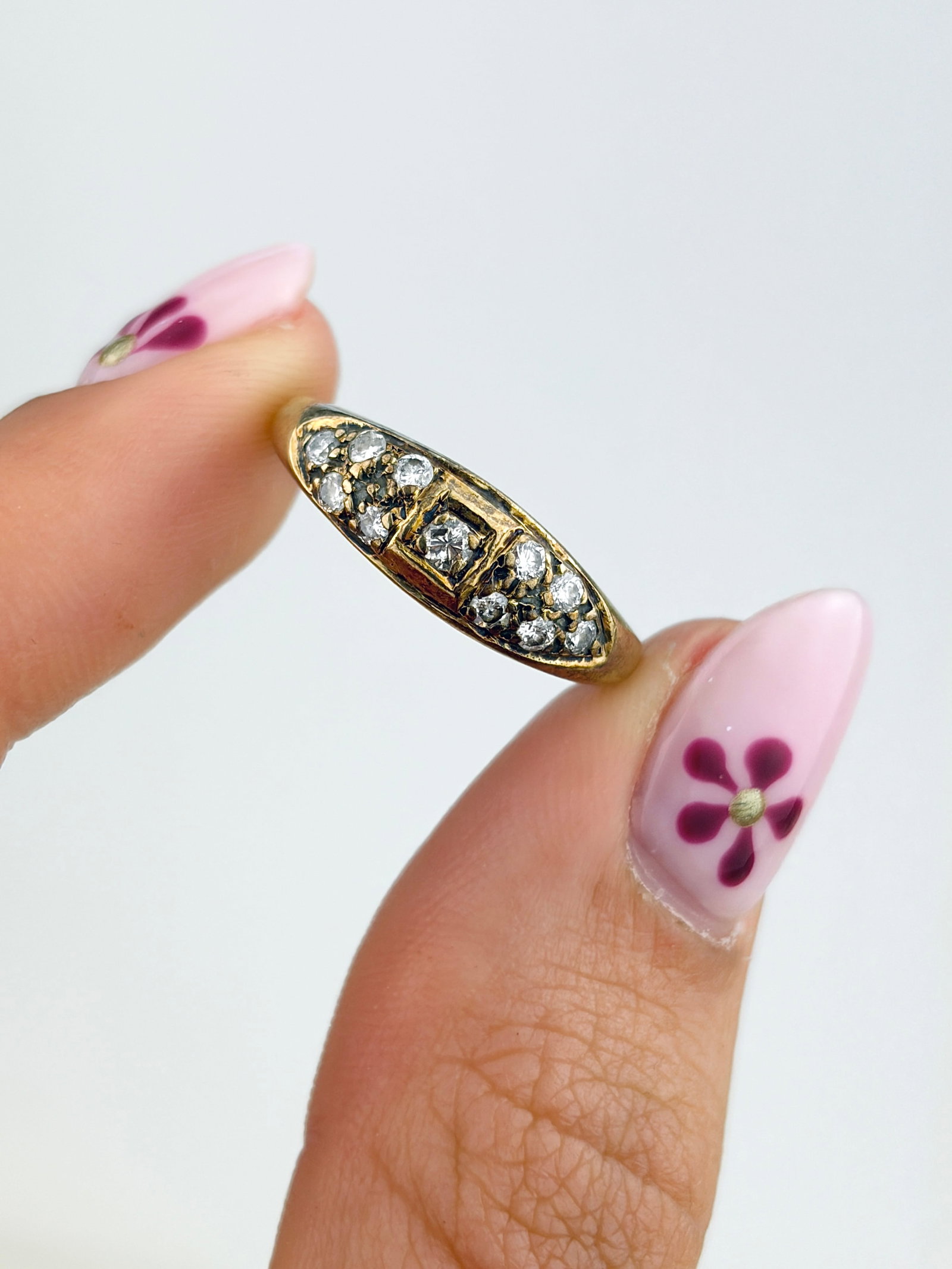 VINTAGE 14CT YELLOW GOLD DIAMOND ENCRUSTED BAND RING - 5