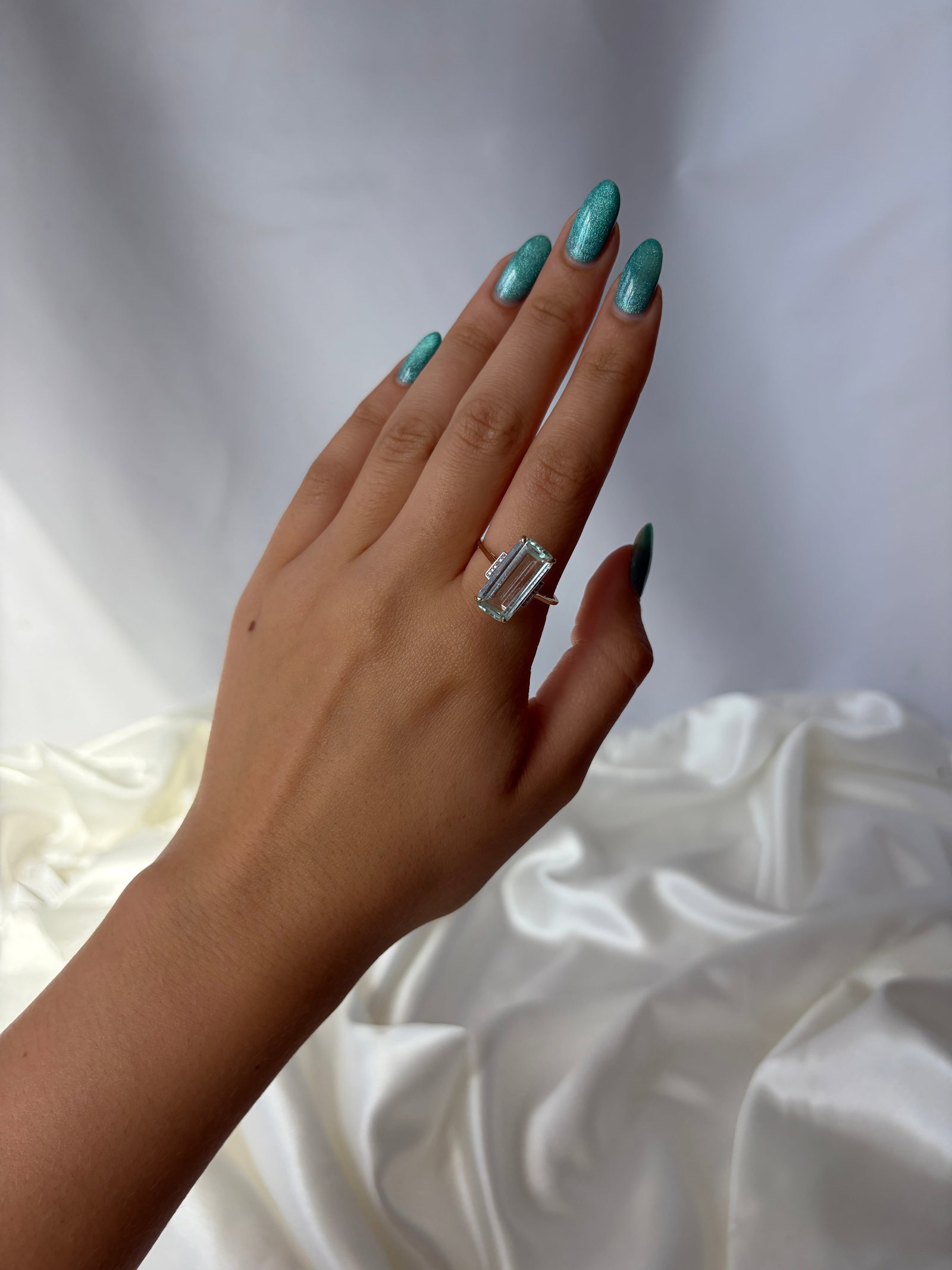Wonderful 9ct Yellow Gold Aquamarine Cocktail Ring with Diamond Shoulders - 9