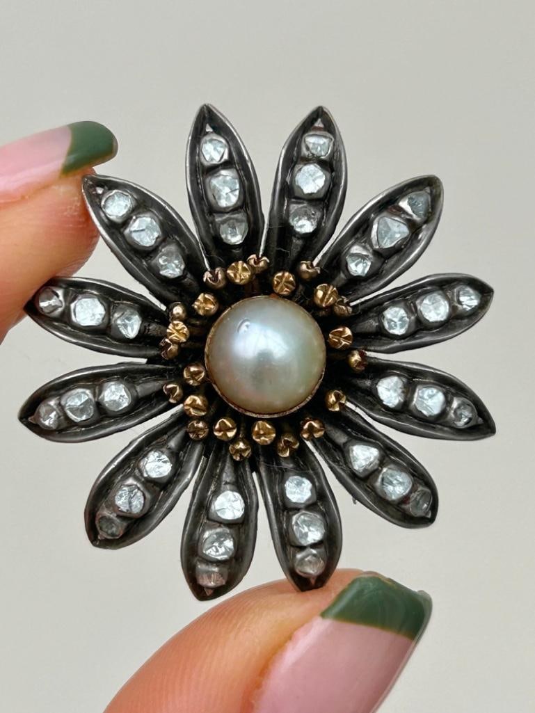 Antique Diamond and Pearl Large Flower Brooch: Antique diamond flower brooch the most wonderful diamond flower brooch with a pearl center measurements: length 35mm width 35mm weight 16.69g condition: see photos office use: ws - sc2