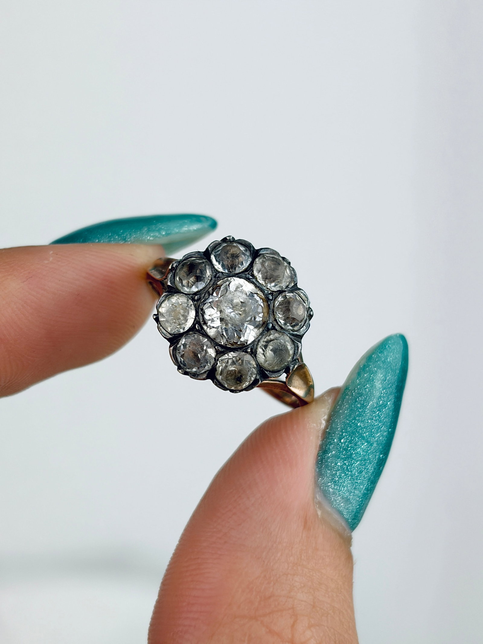 Antique Georgian Era Paste Cluster Ring in Gold - 5