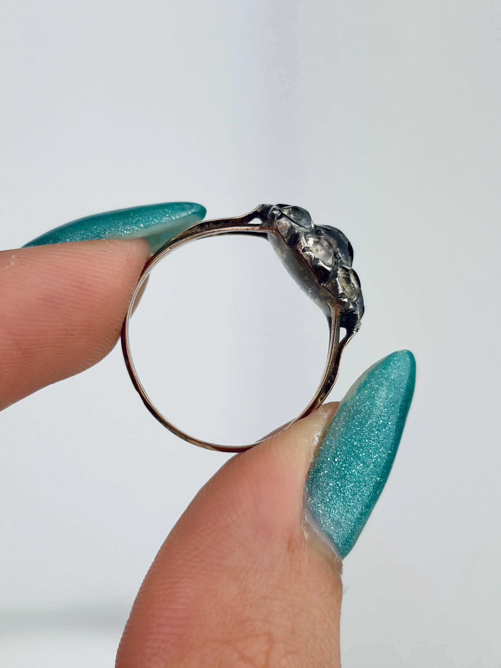 Antique Georgian Era Paste Cluster Ring in Gold - 6