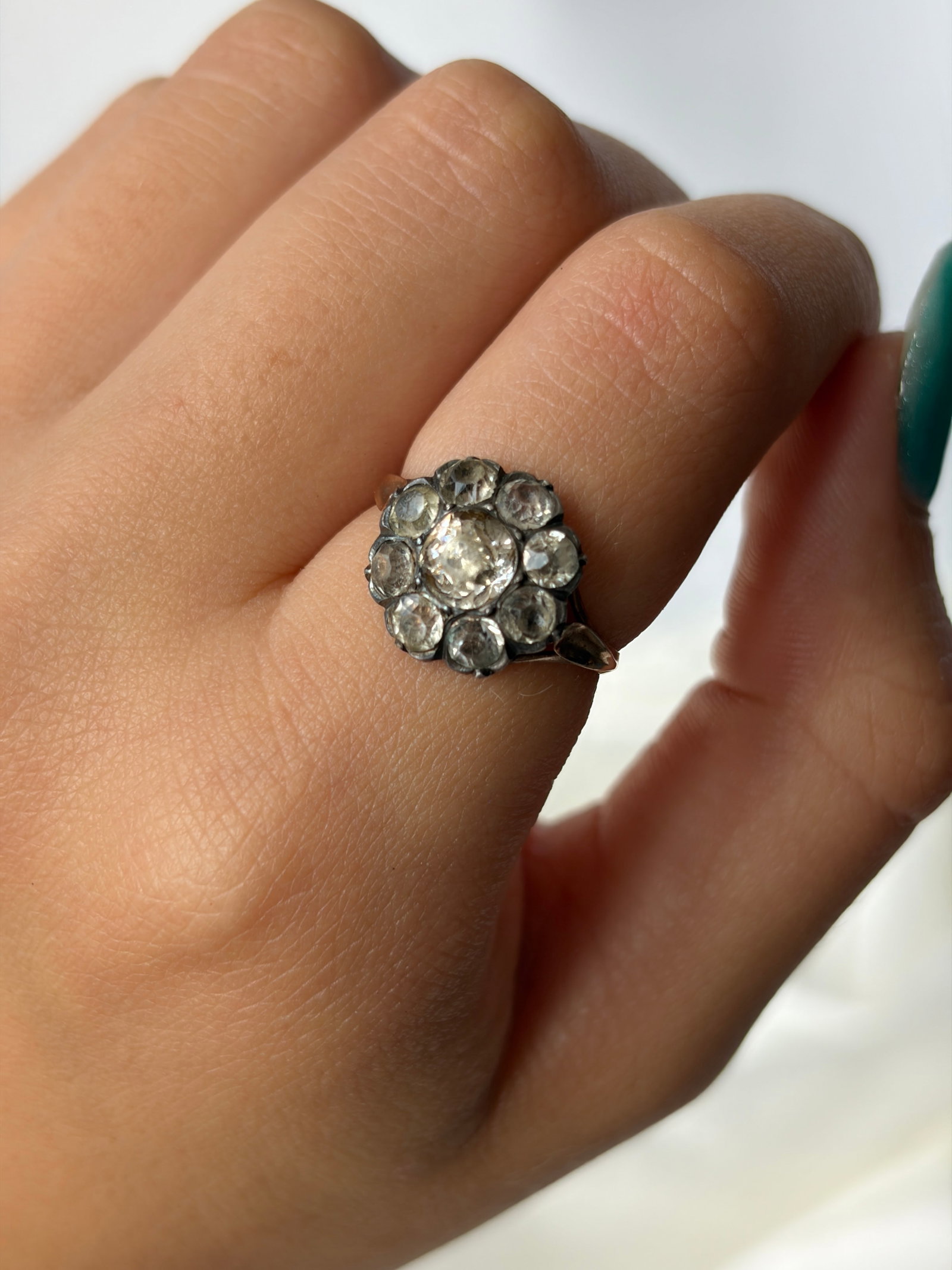 Antique Georgian Era Paste Cluster Ring in Gold - 8
