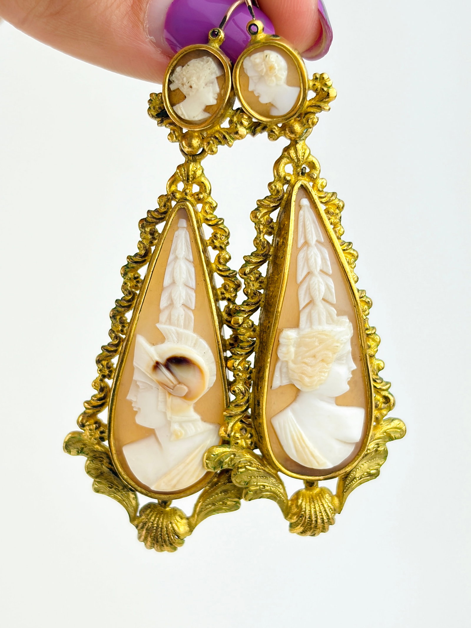 ANTIQUE BOXED CAMEO SUITE - INTERCHANGEABLE EARRINGS AND BROOCH - 5