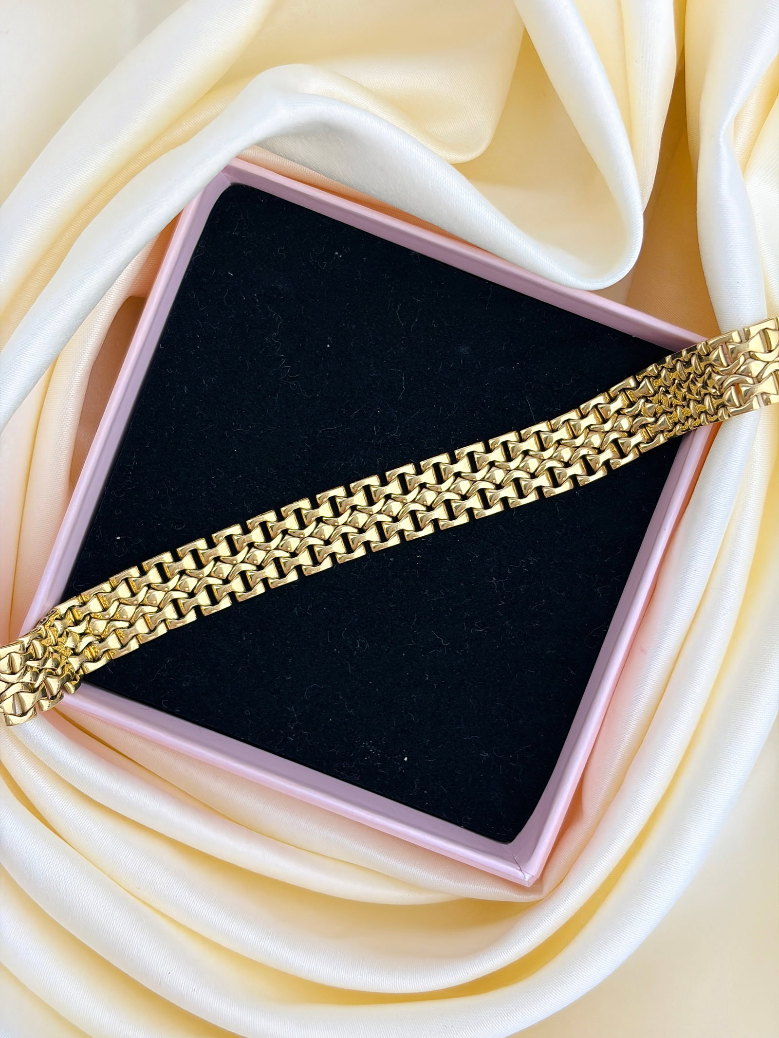 VINTAGE 18CT YELLOW GOLD CHUNKY UNIQUE LINK BRACELET - 11