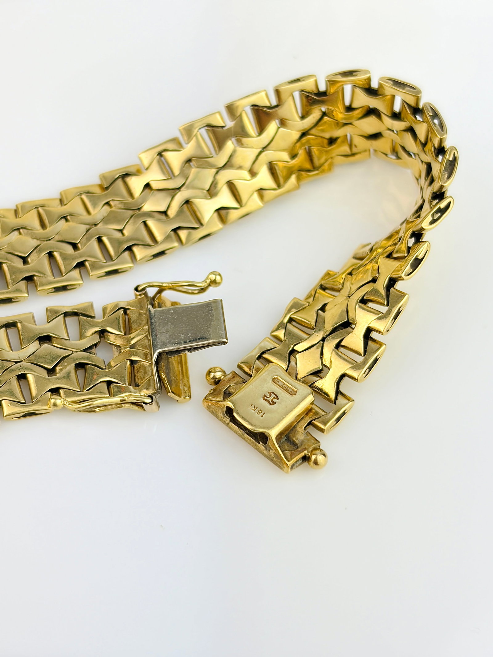 VINTAGE 18CT YELLOW GOLD CHUNKY UNIQUE LINK BRACELET - 9