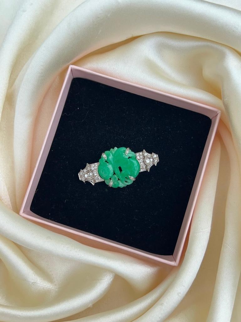 Art deco large carved jade and diamond brooch - 6