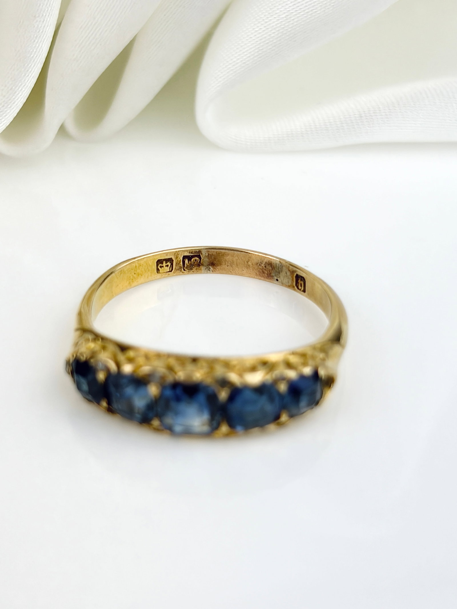 Antique Chunky 18ct Yellow Gold Sapphire and Diamond Points Five Stone Ring - 5
