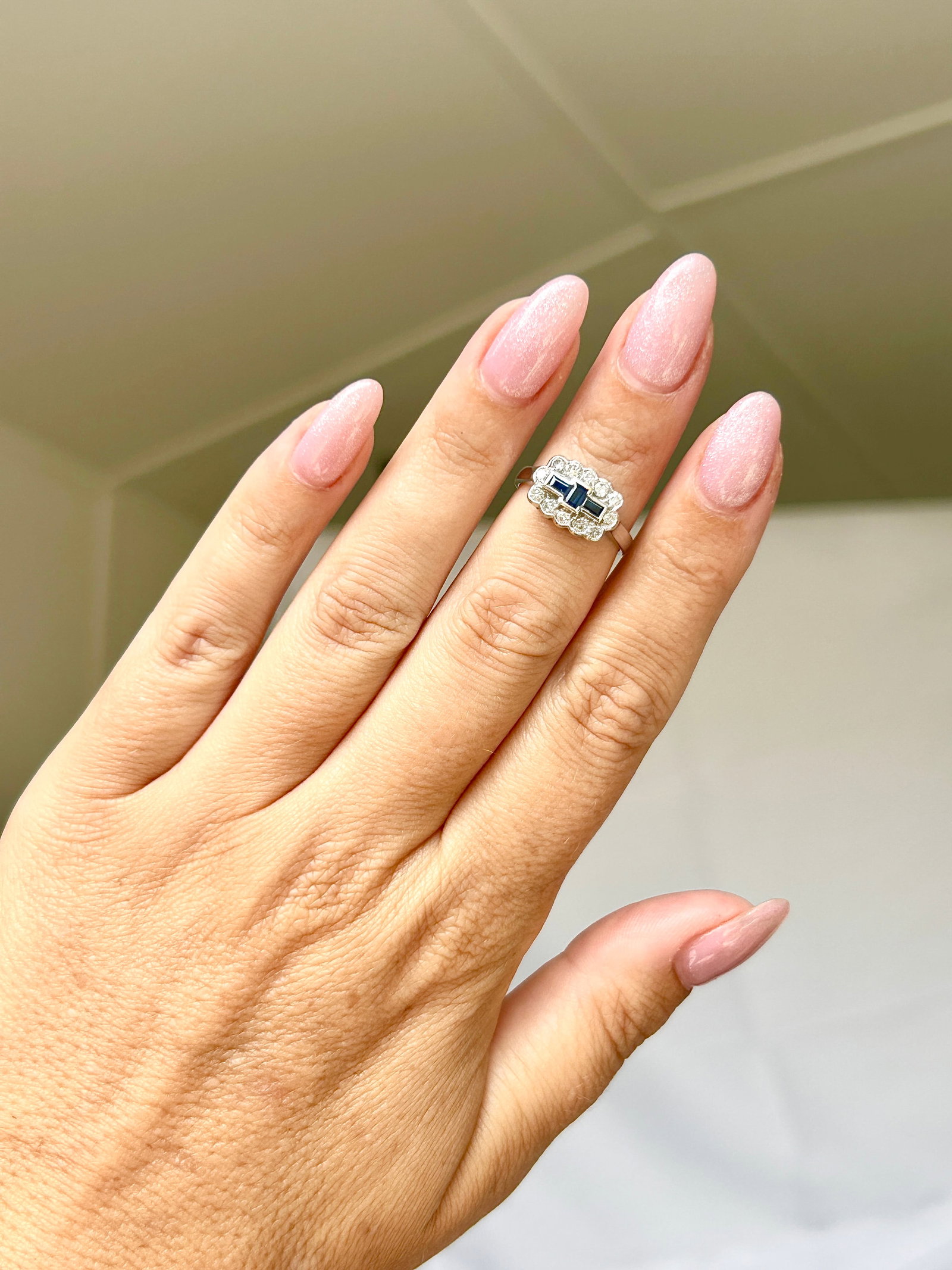 chunky 18ct white gold sapphire and diamond ring - 6
