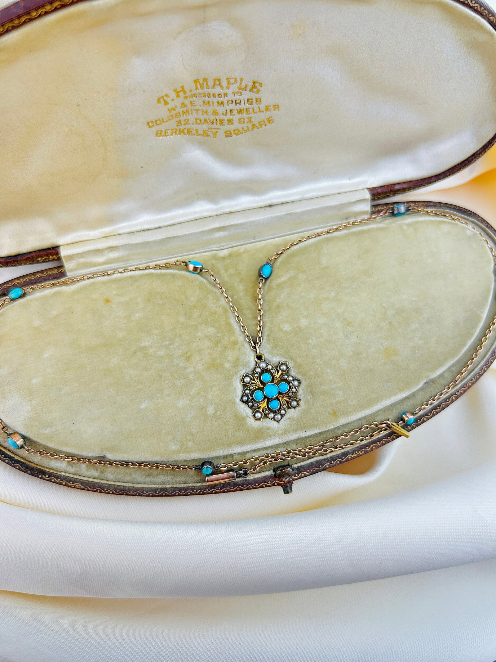 Antique BOXED Victorian 15ct Yellow Gold Turquoise and Pearl Flower Necklace: Antique BOXED Victorian 15ct Yellow Gold Turquoise and Pearl Flower Necklace Weight: 6.15g Size: Length 49cm, Pendant length 21mm, Width 18mm, Depth 3mm Materials: 15ct gold Hallmarks: Stamped