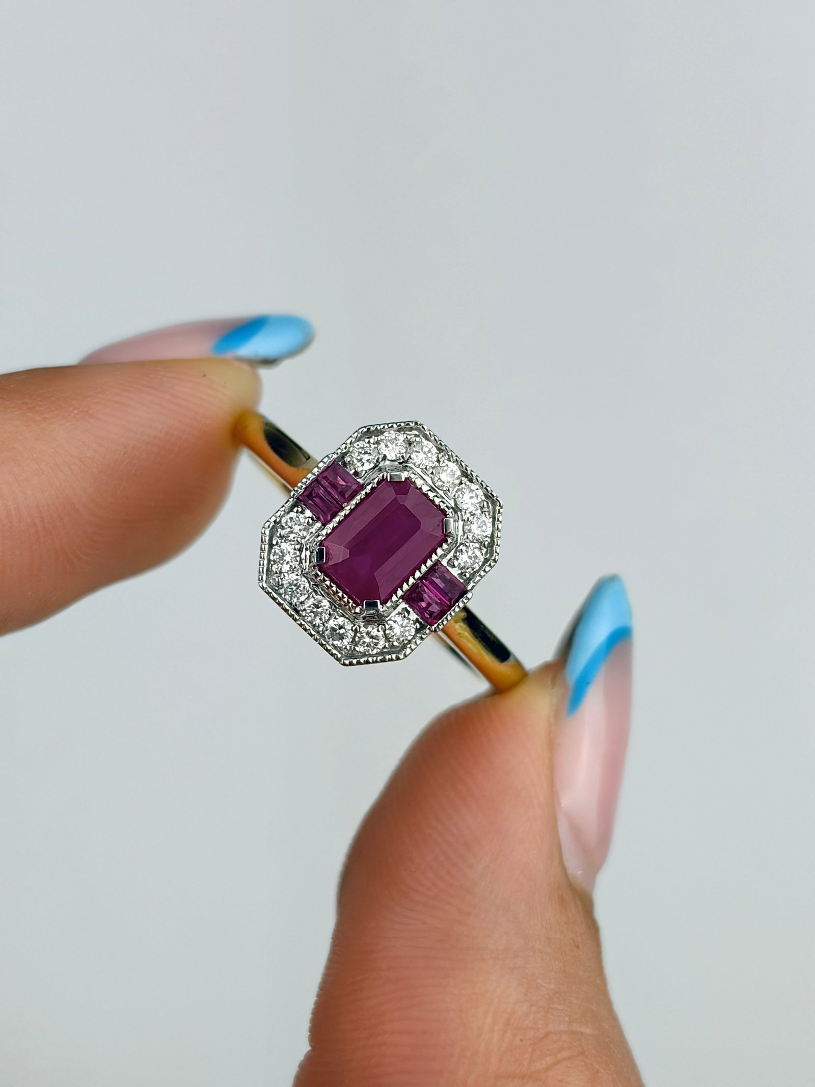 Stunning 18ct Gold Ruby and Diamond Art Deco Style Ring - 5