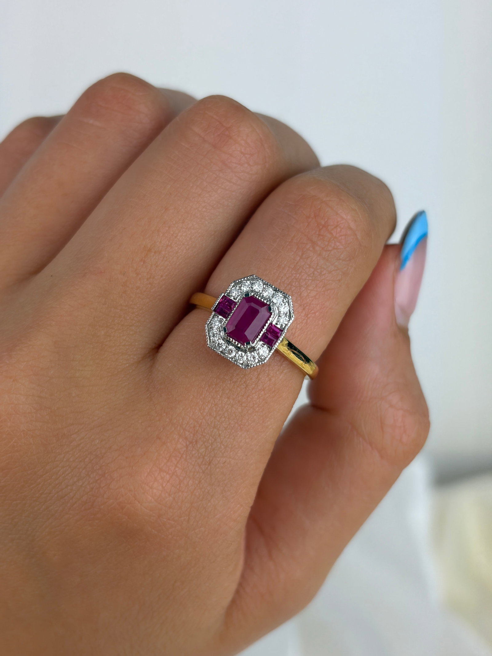 Stunning 18ct Gold Ruby and Diamond Art Deco Style Ring - 8