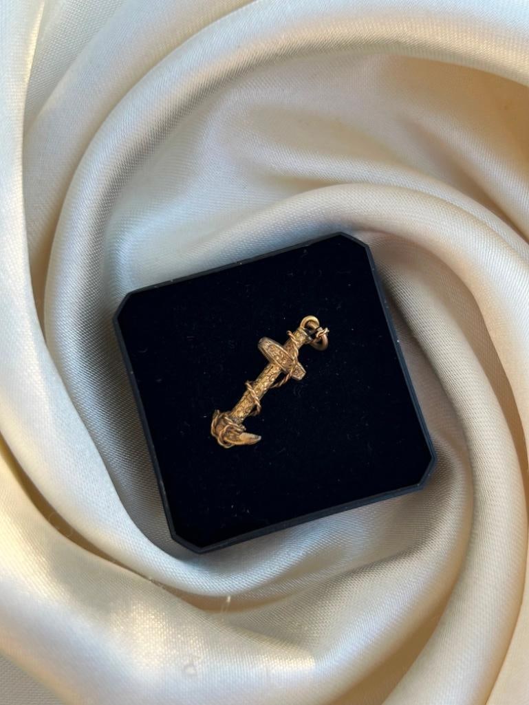 Antique Ornate Gold Anchor Charm / Pendant - 4