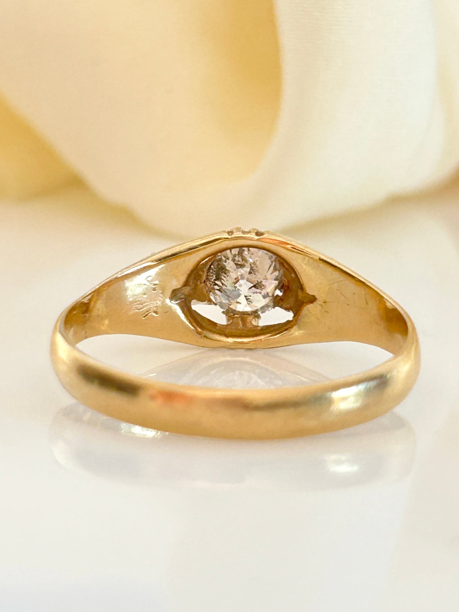 Antique chunky 18ct yellow gold .50pt diamond belcher ring - 6
