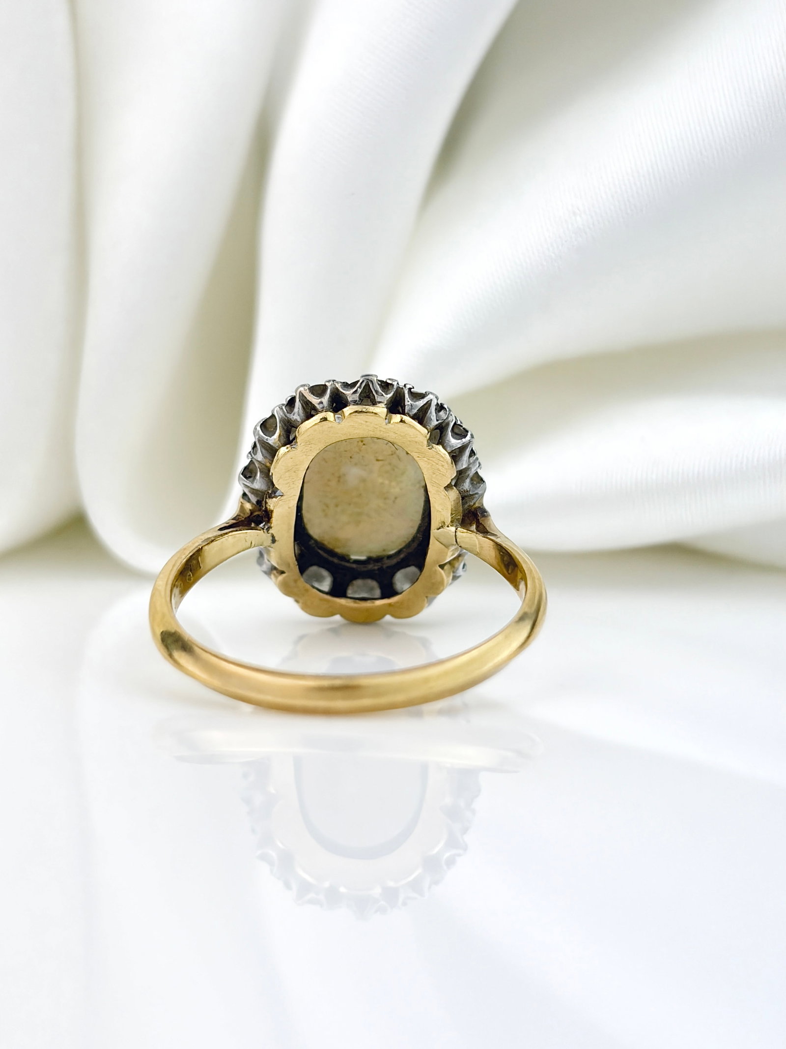 LOVELY ANTIQUE 18CT GOLD AND PLATINUM OPAL AND DIAMOND CLUSTER RING - 3