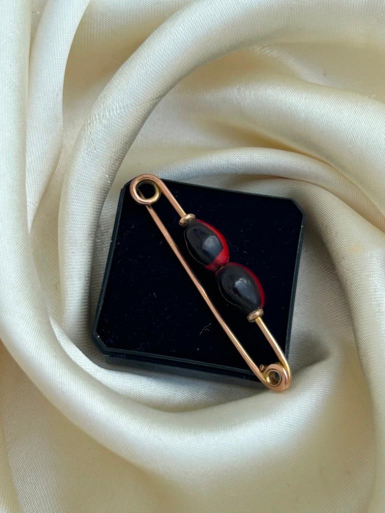 Antique Gold Stone Set Safety Pin Brooch - 3