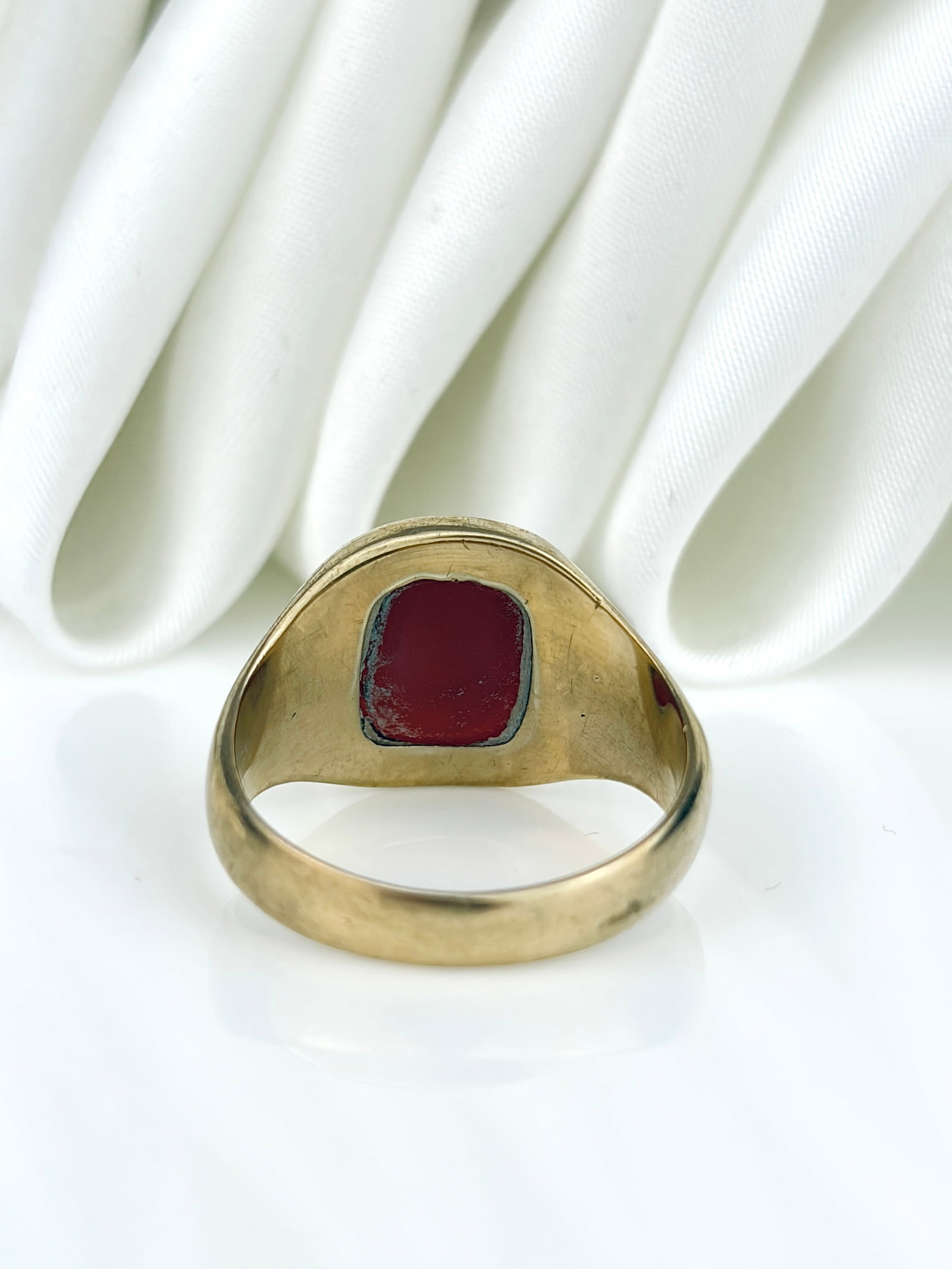 Vintage c.1961 Chunky 9ct Yellow Gold Carnelian Signet Ring - 3