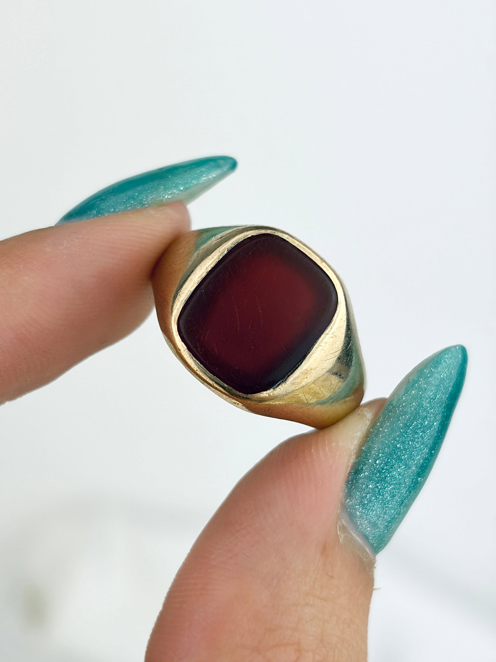 Vintage c.1961 Chunky 9ct Yellow Gold Carnelian Signet Ring - 5