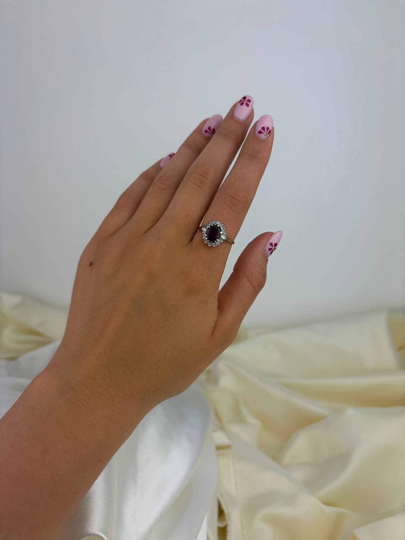 18CT WHITE GOLD PINK TOURMALINE AND DIAMOND CLUSTER RING - 8