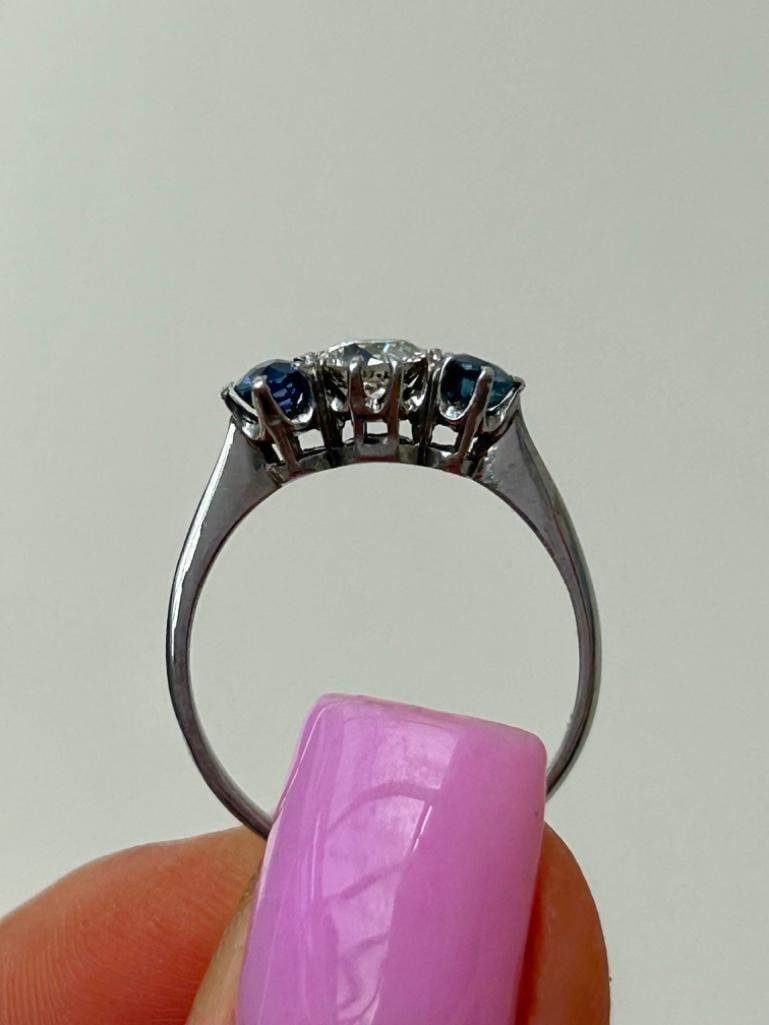 Antique 18ct Gold and Platinum Sapphire and Diamond 3 Stone Ring - 5