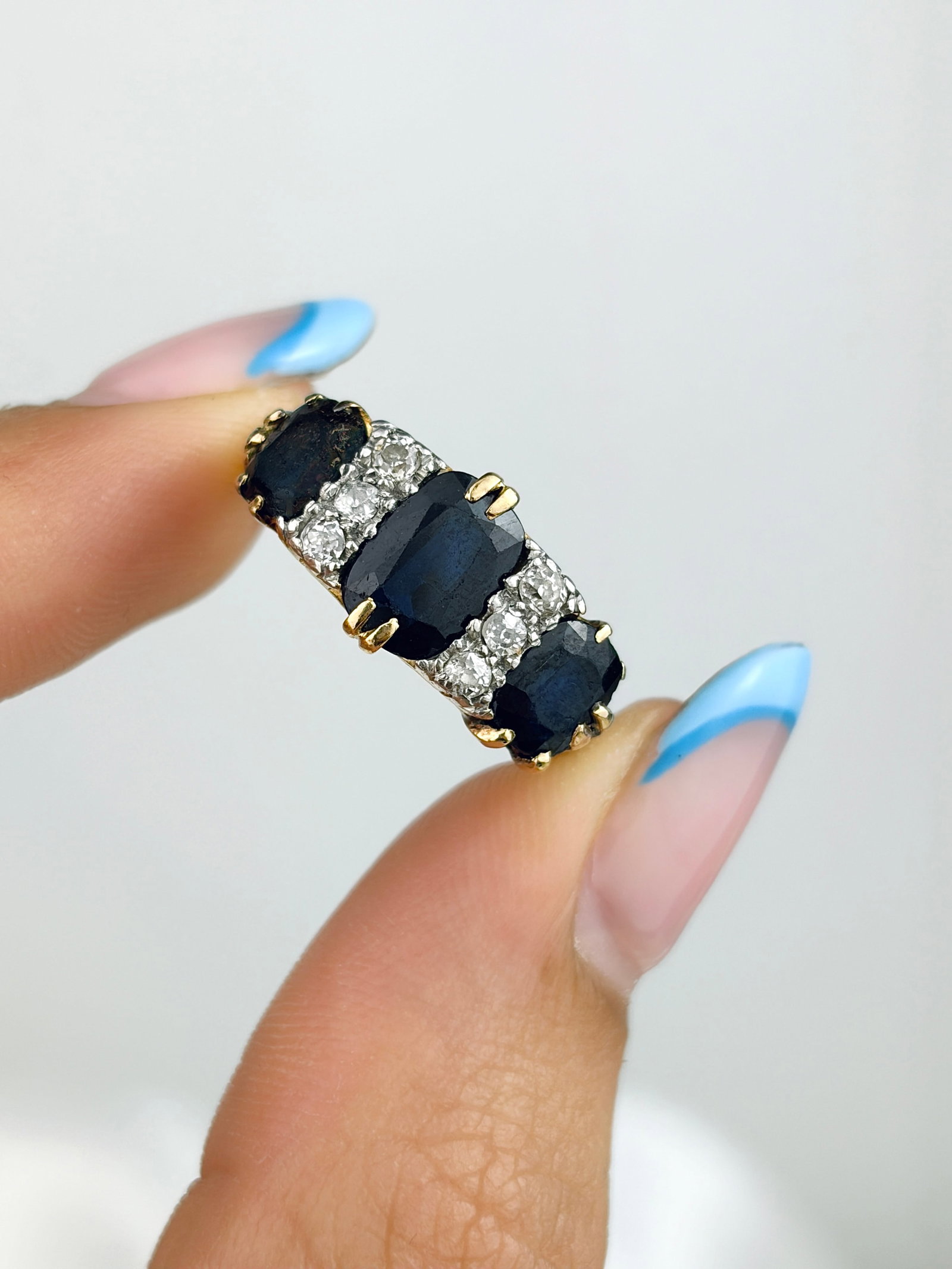 Chunky 18ct Yellow Gold Sapphire And Diamond Ring - 7