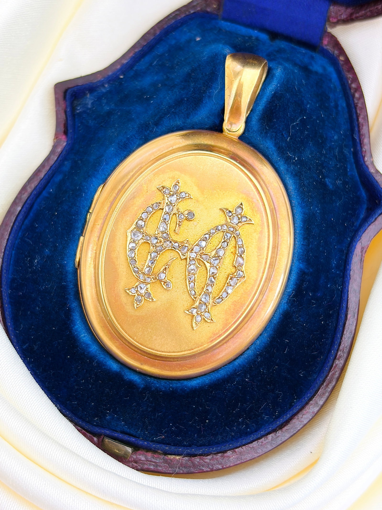 outstanding antique c1814 18ct gold rose cut diamond monogram locket pendant in fitted box