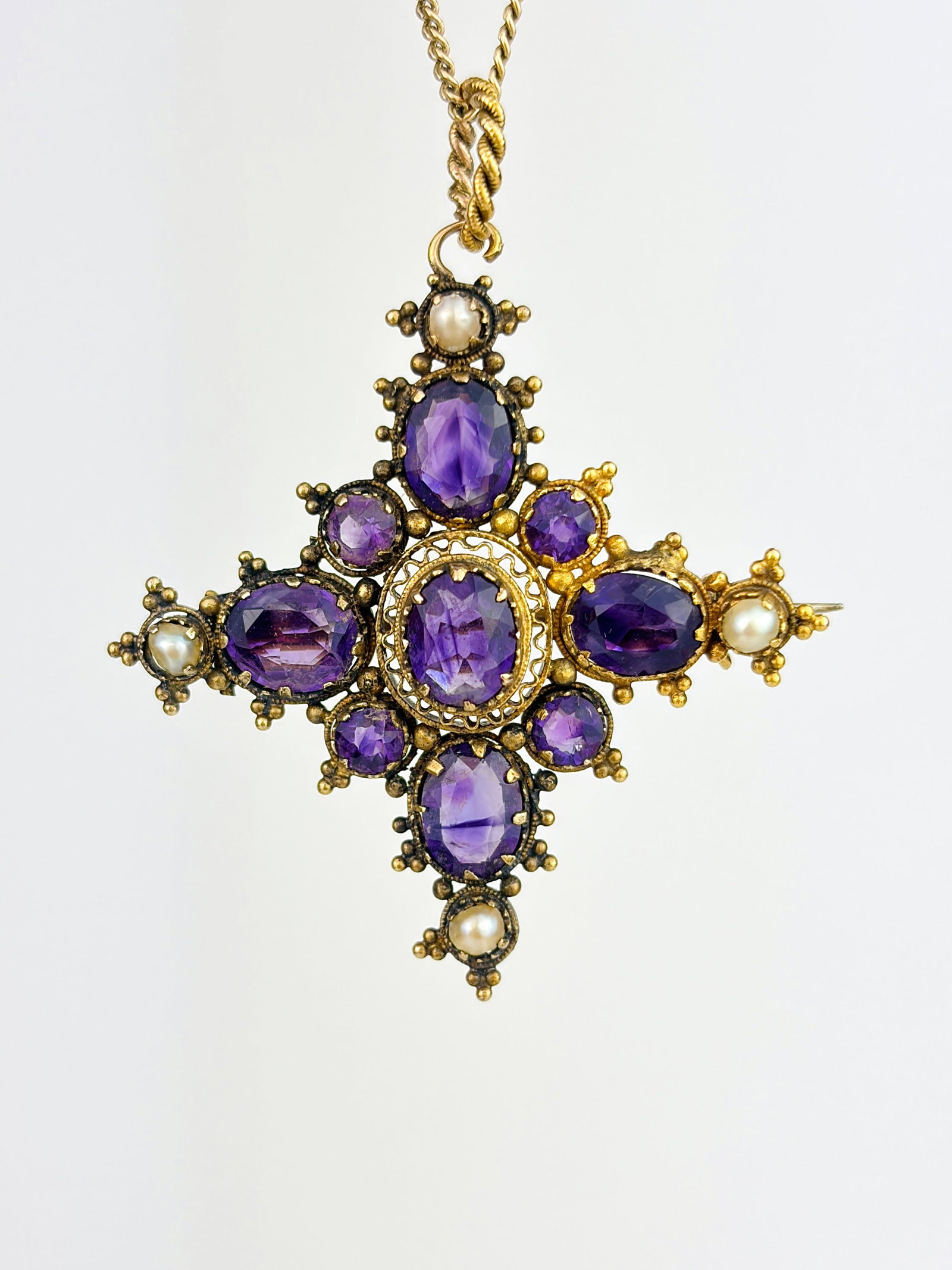 Georgian Era Boxed Amethyst and Pearl Pendant/Brooch in Gold - 3