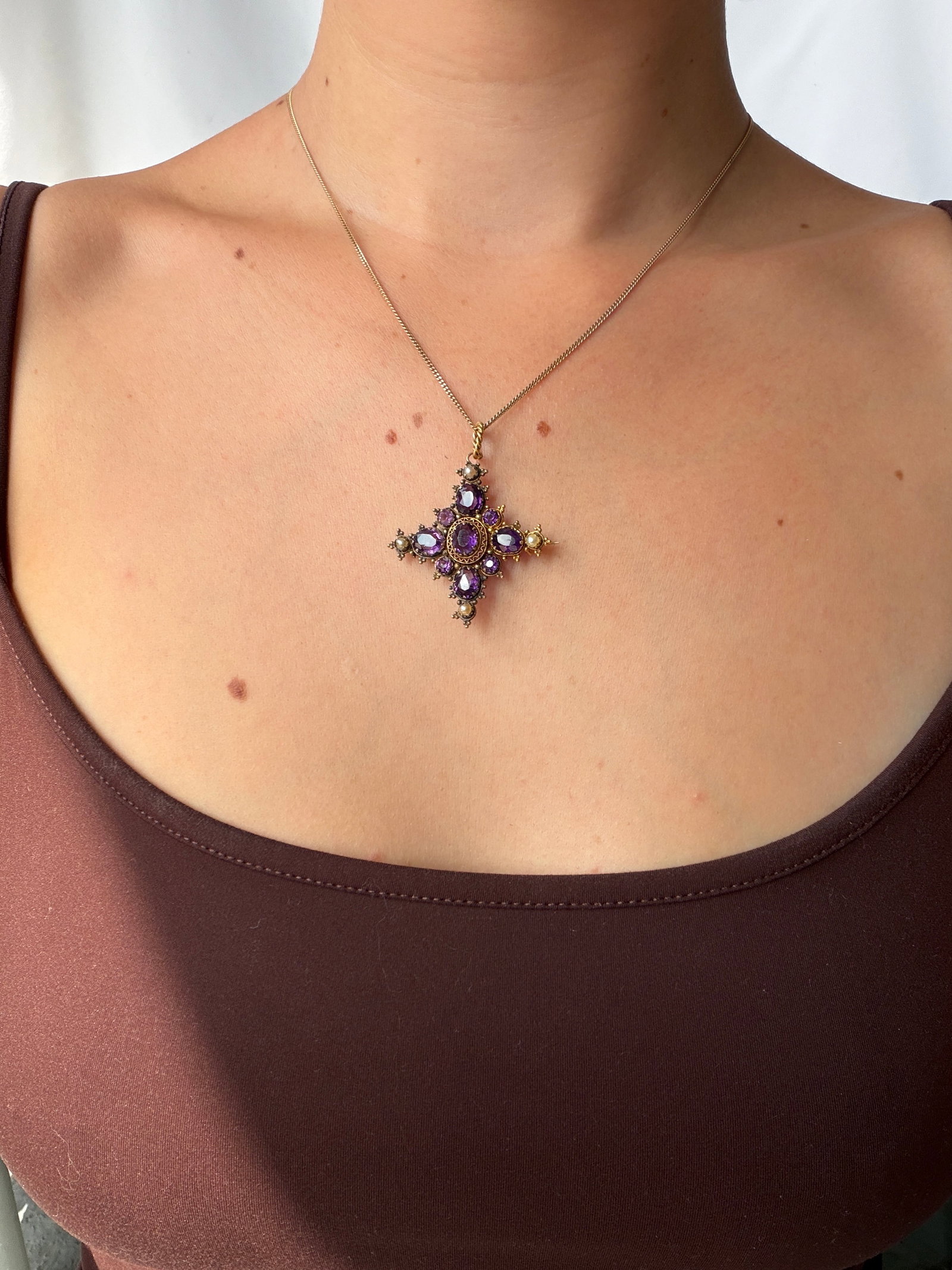 Georgian Era Boxed Amethyst and Pearl Pendant/Brooch in Gold - 7