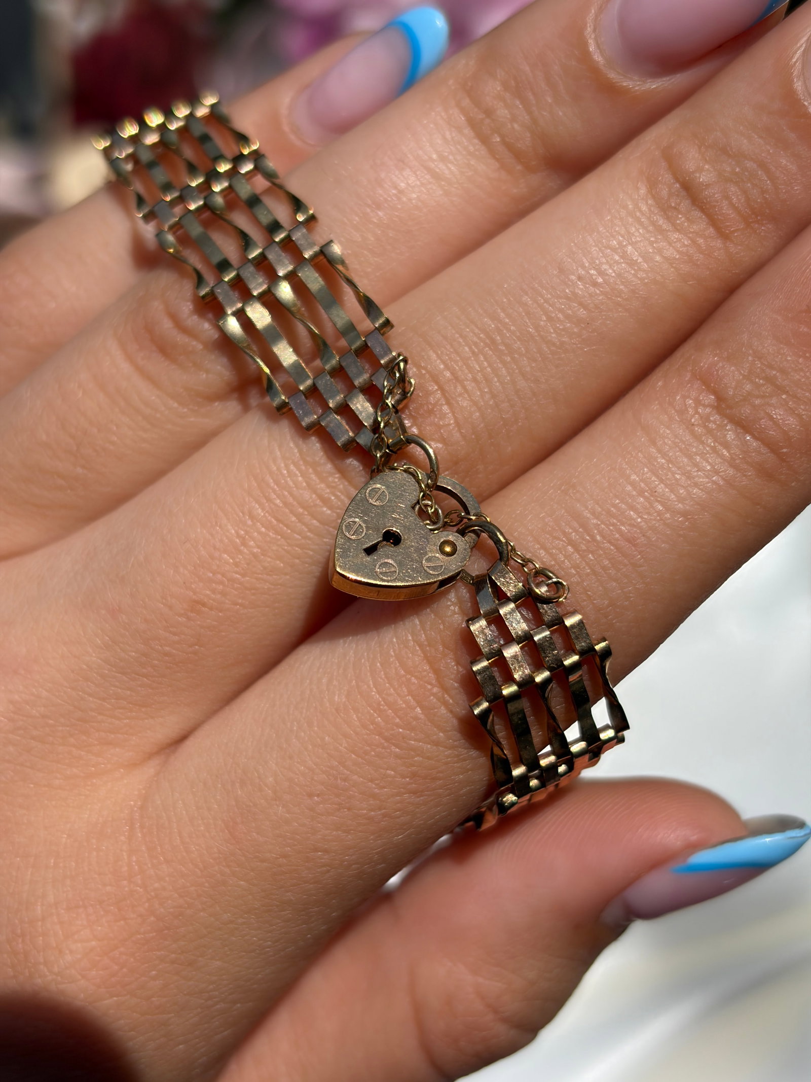 Vintage 9ct Yellow Gold Fancy link Gate Bracelet with Heart Padlock - 2