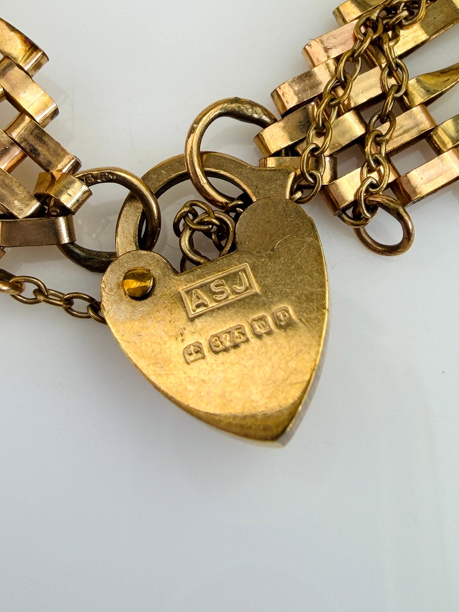 Vintage 9ct Yellow Gold Fancy link Gate Bracelet with Heart Padlock - 4