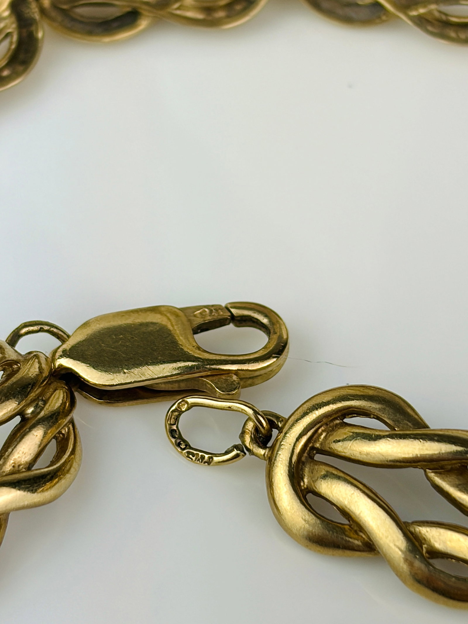 vintage 9ct gold infinity link bracelet - 4