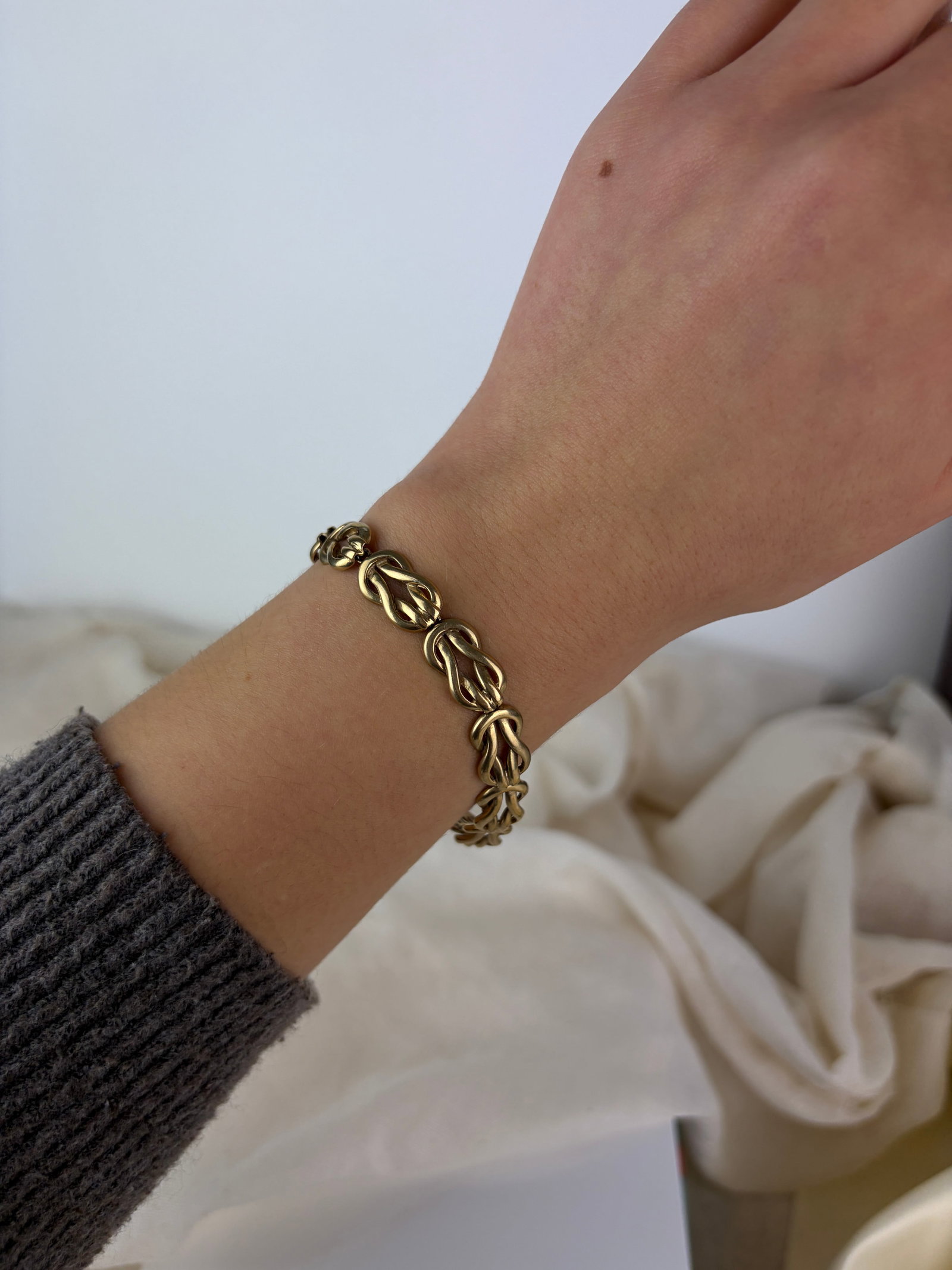 vintage 9ct gold infinity link bracelet - 7