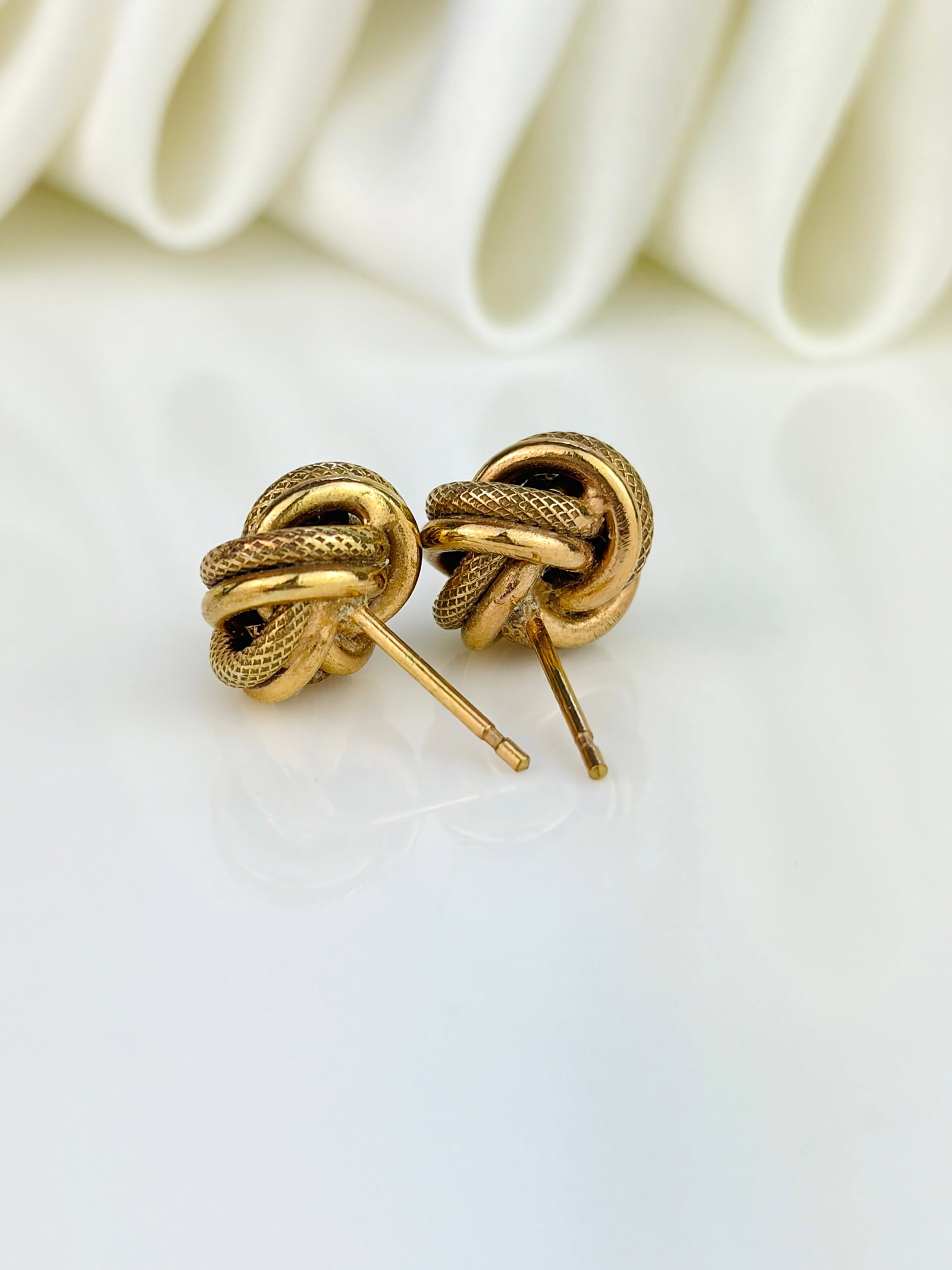 Vintage 9ct Yellow Gold Textured Twisted Knot Stud Earrings - 4